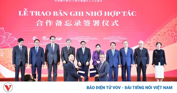 1 vietnam airlines trao bien ban ghi nho hop tac song phuong voi cong ty du lich guangzhou yuanzhilv technology