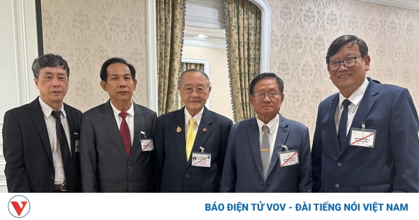 Nhà văn Nguyễn Một nhận giải thưởng văn học ASEAN tại Thái Lan 1 1000042190