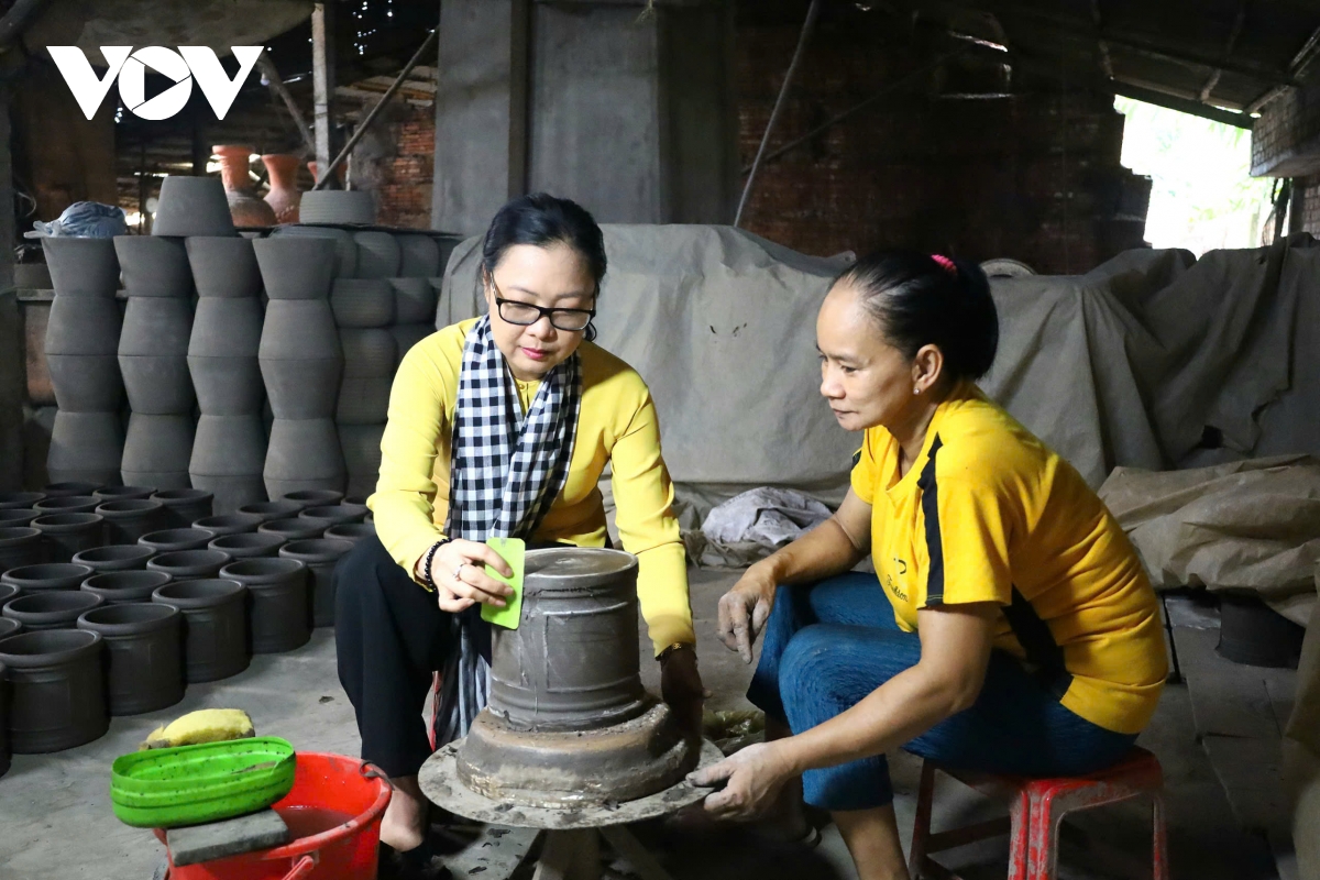 vuong quoc gach gom do vinh long chuan bi to chuc festival hinh anh 14