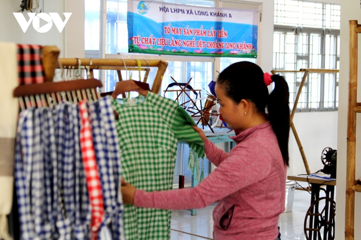 lang nghe tram tuoi tai Dong thap thu hut khach trai nghiem hinh anh 15