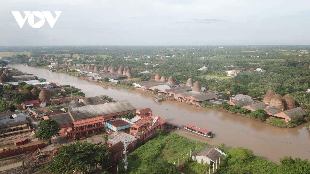 vuong quoc gach gom do vinh long chuan bi to chuc festival hinh anh 4