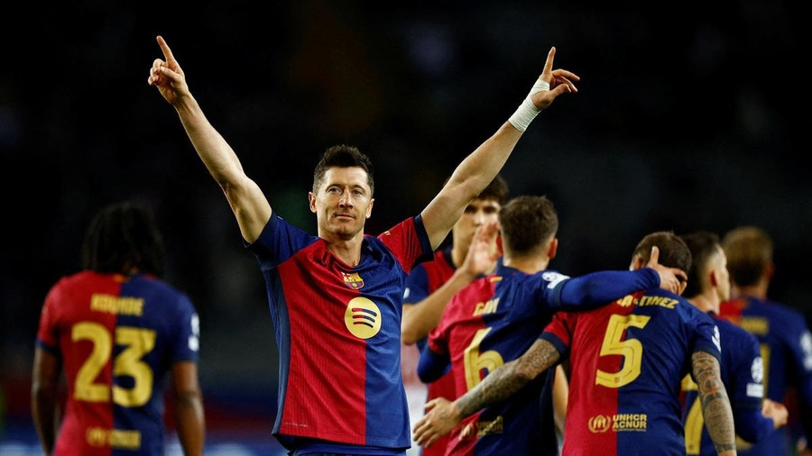Robert Lewandowski ăn mừng khi Barcelona hạ Brest 3-0 tại Champions League 2024-2025. 2024-11-26t221624z-2083264170-up.jpg
