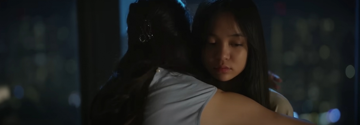 hoa sua ve trong gio tap 51 trang so bo biet ba xuan dua vang cho minh hinh anh 5
