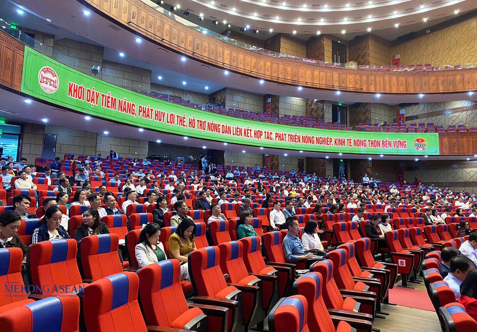 Quang cảnh hội nghị.