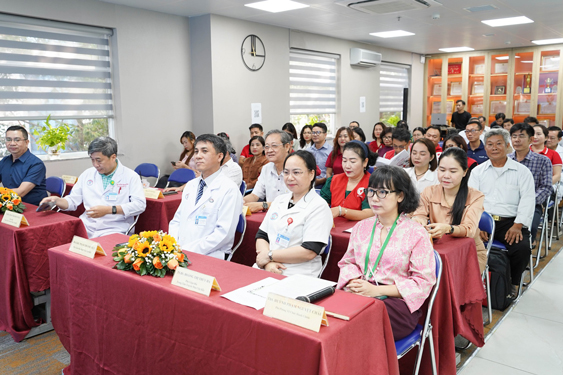 CLB Nhóm máu hiếm Rh(-) Đông Nam Bộ đã hiến tặng món quà vô giá cứu người CLB Nhóm máu hiếm Rh(-) Đông Nam Bộ đã hiến tặng món quà vô giá cứu người