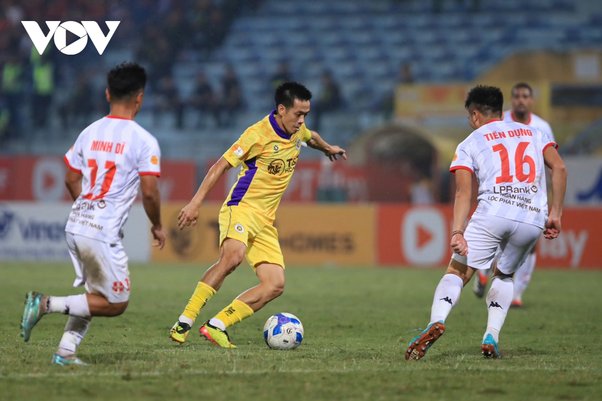 ket qua v-league 2024 2025 toi 14 11 ha binh duong, ha noi fc tim lai nu cuoi chien thang hinh anh 2