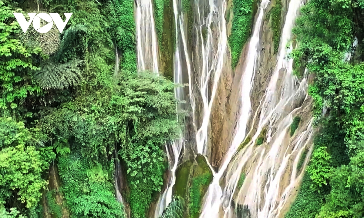 thac nuoc ky vi tren cao nguyen sin ho hinh anh 18
