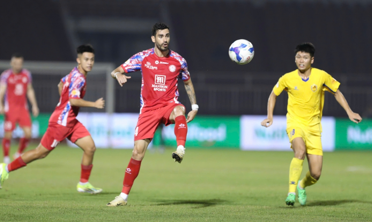 bo doi ngoai binh v-league duoc len tuyen quoc gia, cham tran doi thu manh hinh anh 1