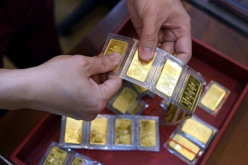 Giá vàng "bốc hơi" 2,6 triệu đồng/lượng, chuyên gia dự báo sẽ tăng trở lại- Ảnh 1. Giá vàng "bốc hơi" 2,6 triệu đồng/lượng, chuyên gia dự báo sẽ tăng trở lại- Ảnh 1.