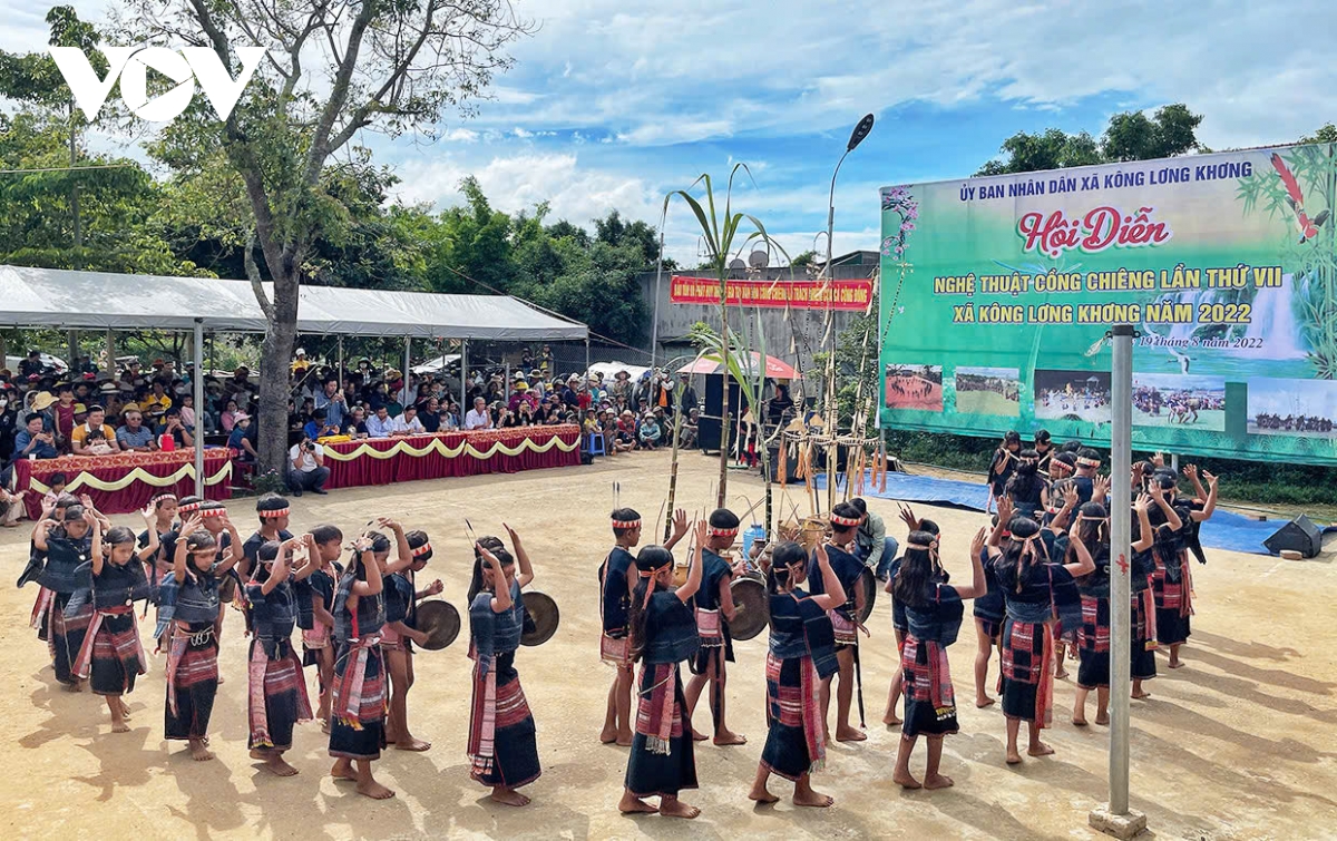 phat huy van hoa ban dia de lam du lich ben vung tai kbang, gia lai hinh anh 3