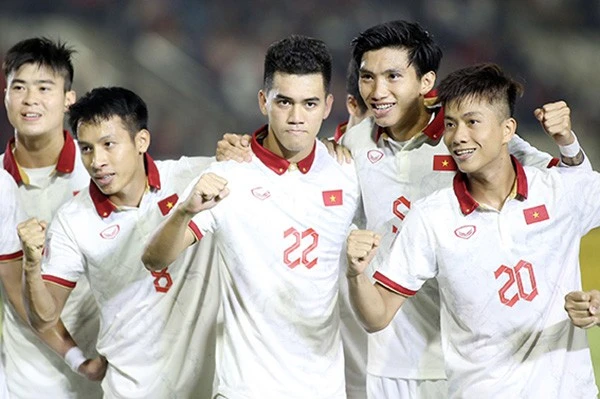 Bất ngờ giá vé xem tuyển Việt Nam đá AFF Cup 2024 1 images2503579 14 1