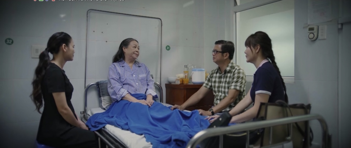 hoa sua ve trong gio tap cuoi cai ket dep cho gia dinh ba truc hinh anh 3