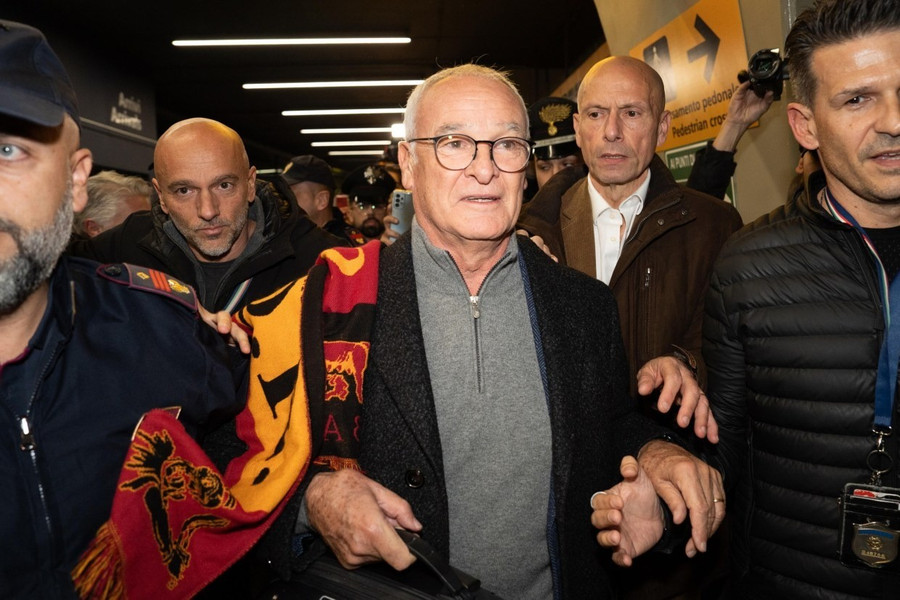Claudio Ranieri bất ngờ quay trở lại làm huấn luyện viên trưởng AS Roma lần thứ ba trong sự nghiệp. roma.jpg
