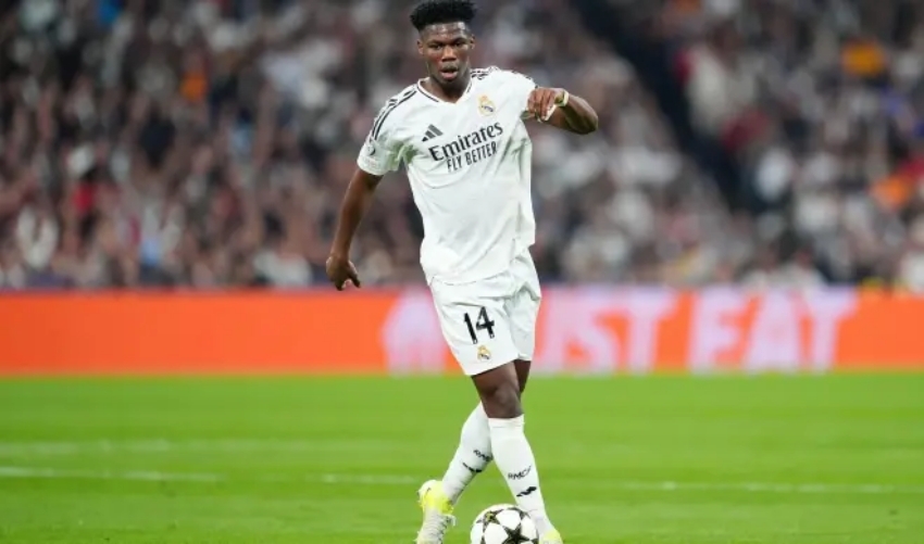 hlv ancelotti nhan tin du sau tran thua ac milan hinh anh 1