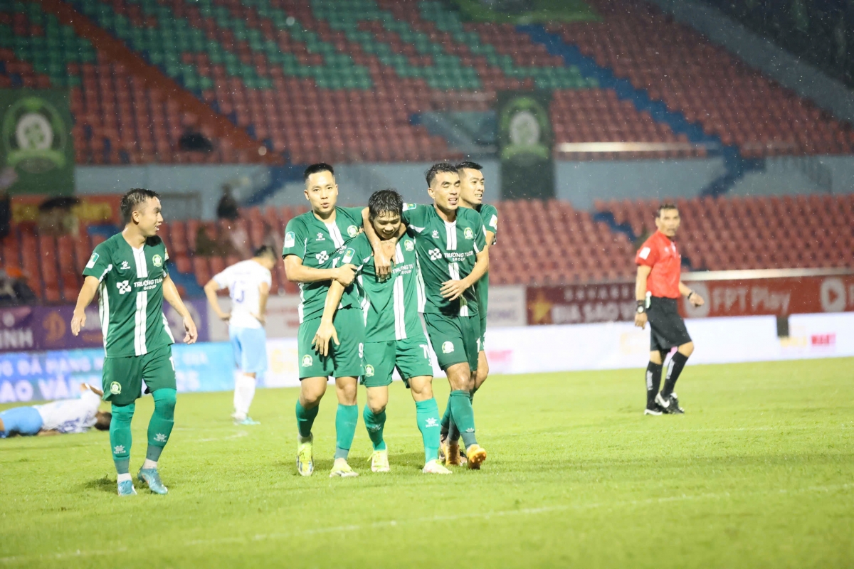 truc tiep binh phuoc vs ba ria vung tau niem cam hung cong phuong hinh anh 15