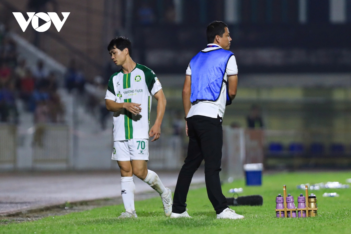 truc tiep binh phuoc 0-0 khanh hoa cong phuong no luc trong tran dau duoi mua hinh anh 5