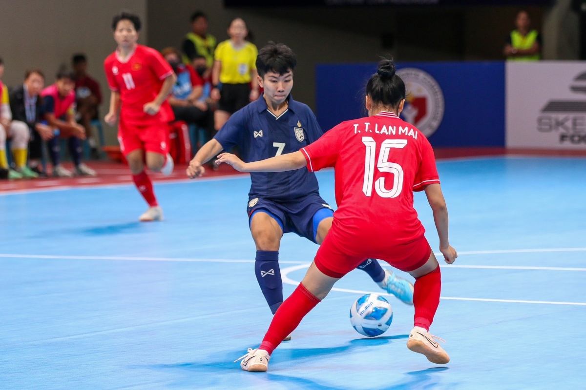 truc tiep Dt futsal nu viet nam 0-0 Dt futsal nu thai lan chuc vo dich rat gan hinh anh 11