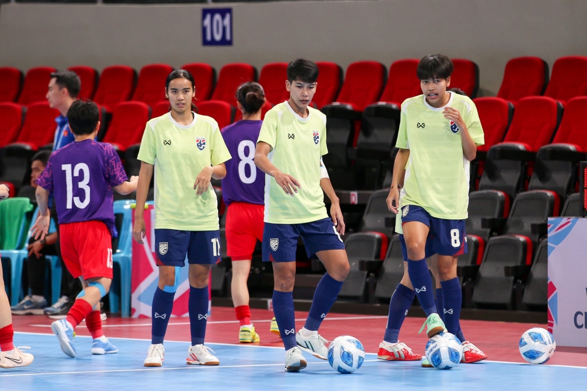 truc tiep Dt futsal nu viet nam 0-0 Dt futsal nu thai lan chuc vo dich rat gan hinh anh 5
