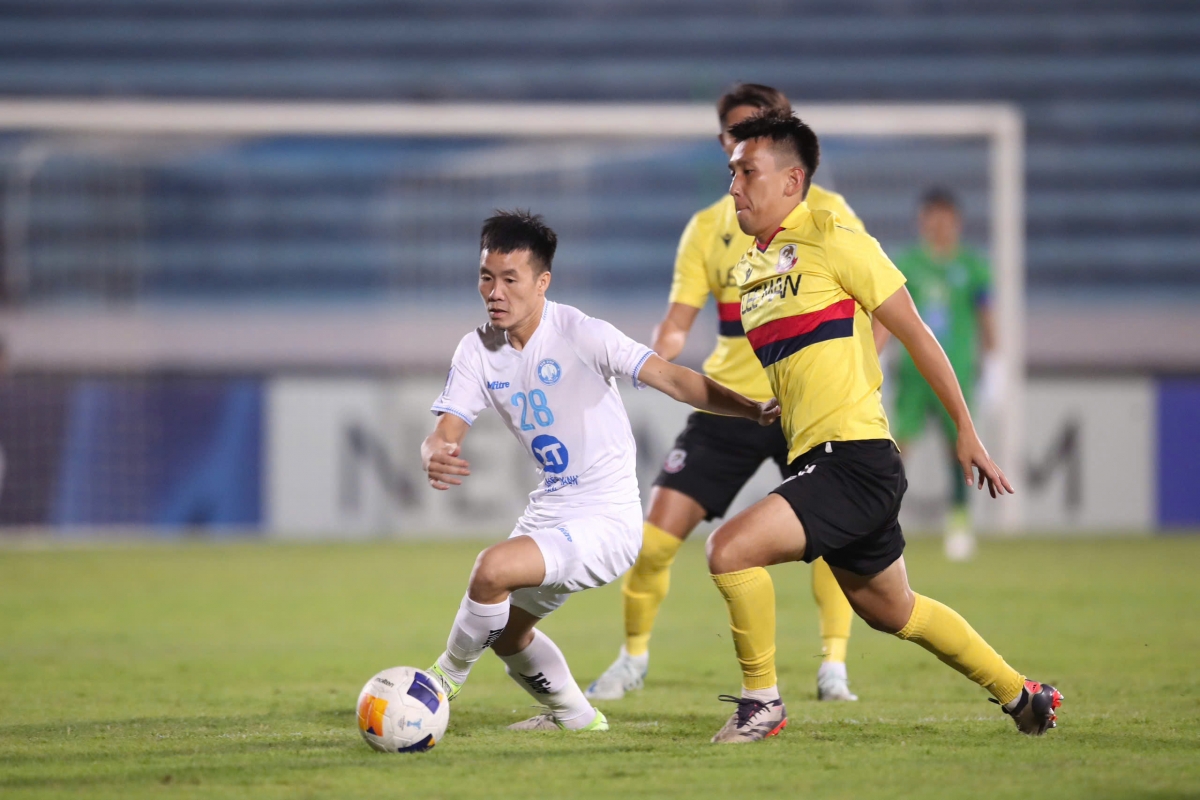 truc tiep nam Dinh 3-0 lee man xuan son bao tin vui cho hlv kim sang sik hinh anh 10