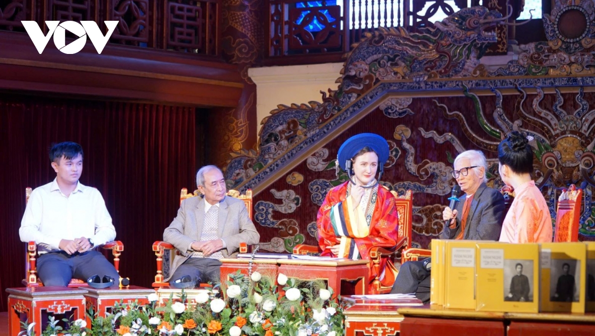 ra mat sach ham nghi - hoang de luu vong, nghe si o alger hinh anh 2