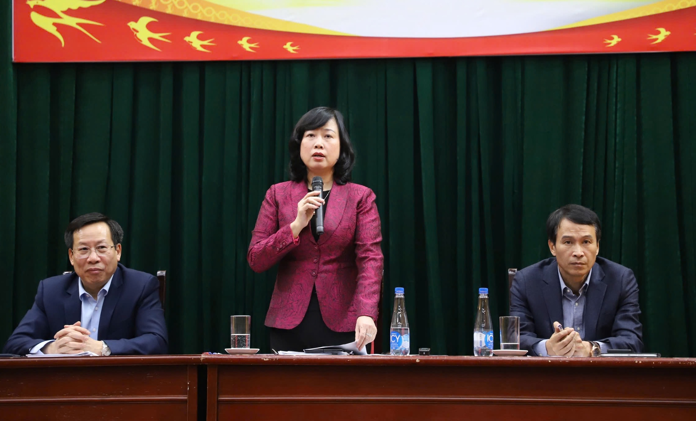 Bộ Y tế nói về nguyên nhân chủ quan vụ hàng ngàn hồ sơ cấp phép, gia hạn thuốc tồn đọng- Ảnh 2. Bộ Y tế nói về nguyên nhân chủ quan vụ hàng ngàn hồ sơ cấp phép, gia hạn thuốc tồn đọng- Ảnh 2.