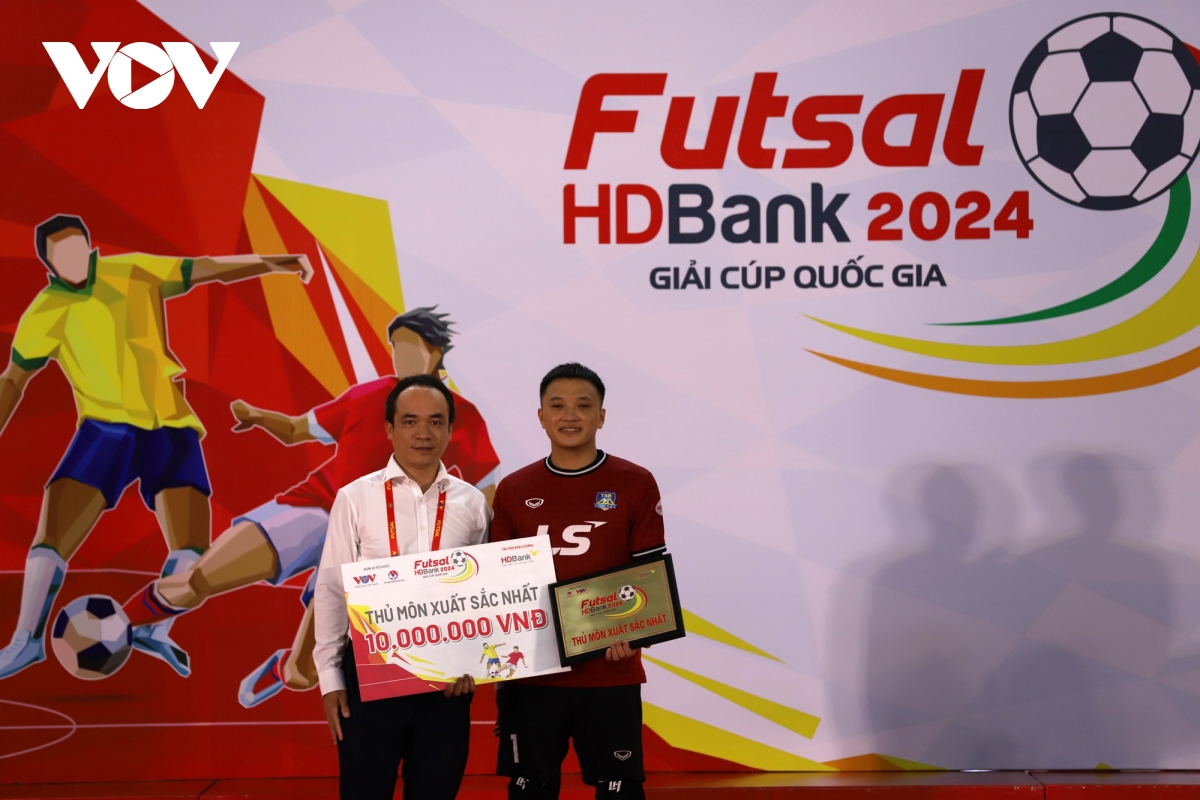 toan canh le be mac giai futsal cup quoc gia hdbank 2024 hinh anh 13