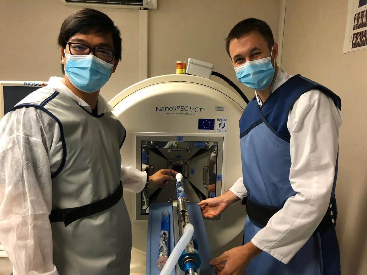 NGƯỜI THẦY THUỐC TRONG TÔI: Tiến sĩ 9X theo đuổi đam mê bào chế thuốc- Ảnh 2. NGƯỜI THẦY THUỐC TRONG TÔI: Tiến sĩ 9X theo đuổi đam mê bào chế thuốc- Ảnh 2.