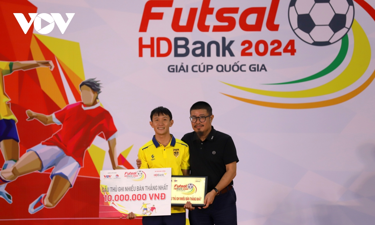 toan canh le be mac giai futsal cup quoc gia hdbank 2024 hinh anh 15