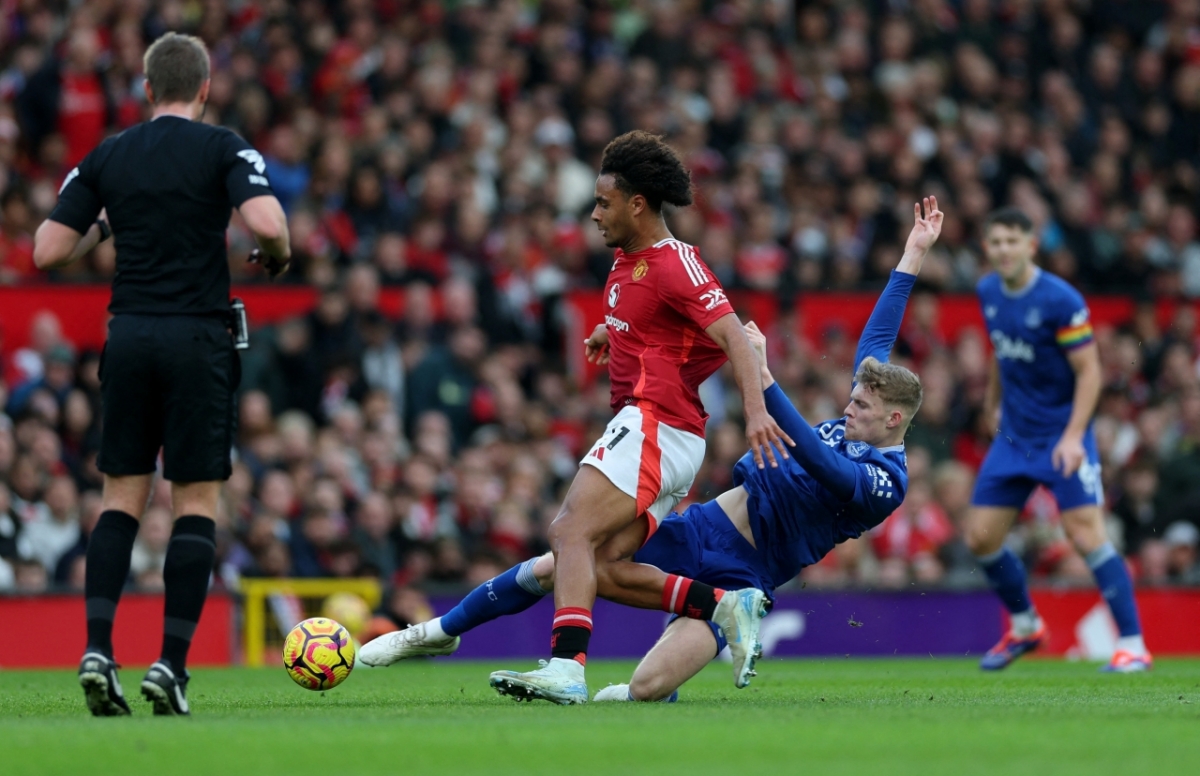 trUc tiEp mu 3 - 0 everton mua ban thang o old trafford hinh anh 5