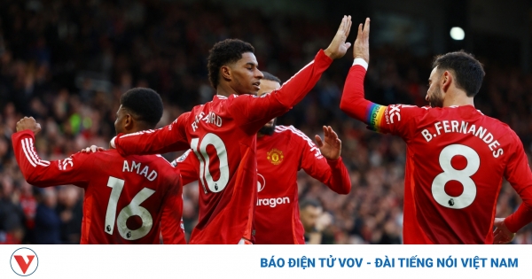 Kết quả vòng 13 Ngoại hạng Anh 2024/2025 tối 1/12: MU "vùi dập" Everton 1 2024 12 01t143653z 2125092900 up1ekc114lg54 rtrmadp 3 soccer england mun eve report