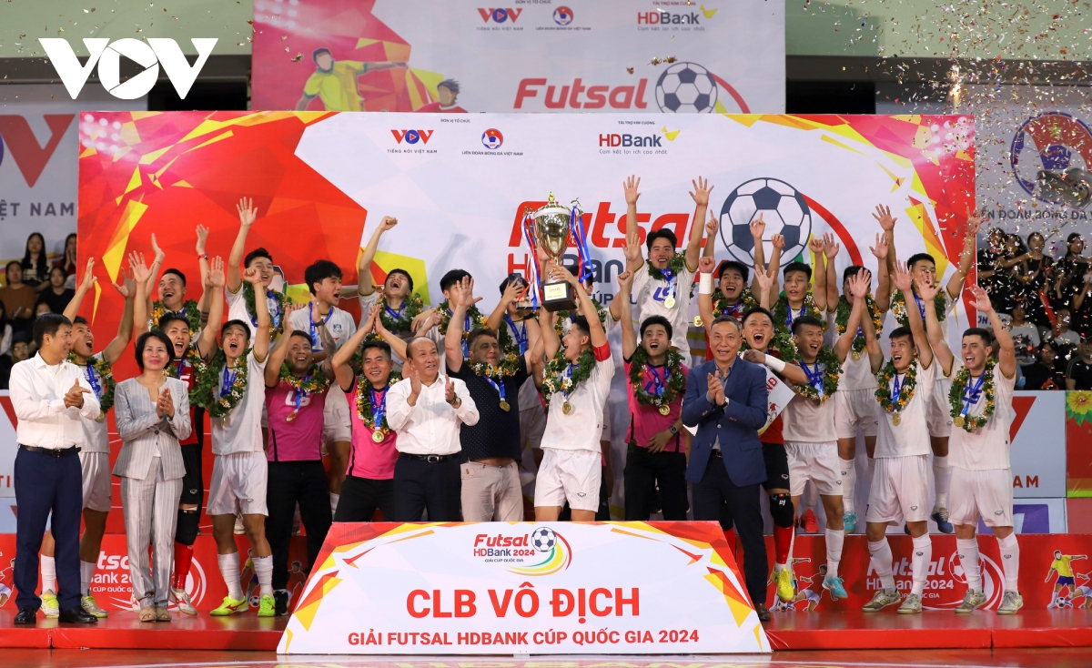 toan canh le be mac giai futsal cup quoc gia hdbank 2024 hinh anh 21