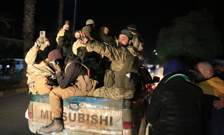 HTS nói các nhóm vũ trang Syria đồng ý giải tán 1 5563187178137268606b syria 779 2562 4113 1735083078
