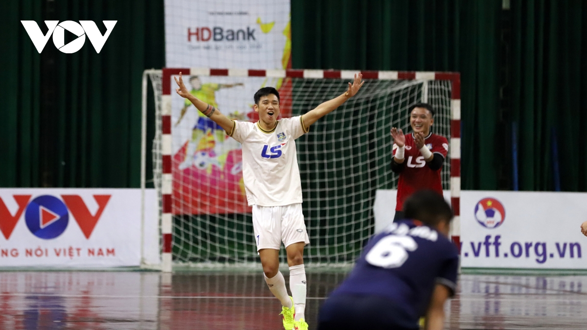 toan canh le be mac giai futsal cup quoc gia hdbank 2024 hinh anh 9