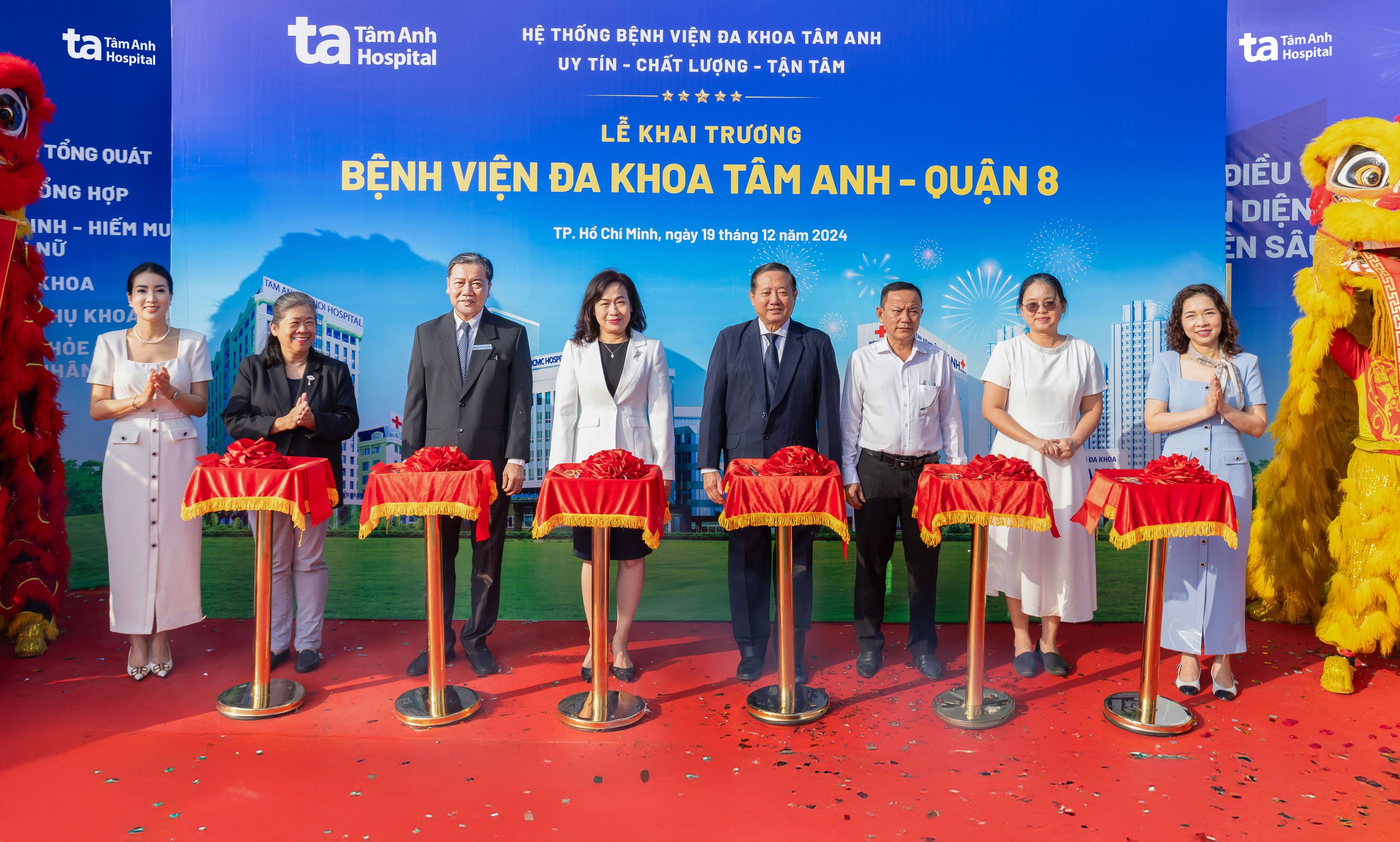 Lãnh đạo Sở Y Tế TP HCM, UBND Quận 8 TP HCM và Ban lãnh đạo Hệ thống BVĐK Tâm Anh cắt băng khai trương BVĐK Tâm Anh - Quận 8. Ảnh: Phan Nhật Lãnh đạo Sở Y Tế TP HCM, UBND Quận 8 TP HCM và Ban lãnh đạo Hệ thống BVĐK Tâm Anh cắt băng khai trương BVĐK Tâm Anh - Quận 8. Ảnh: Phan Nhật