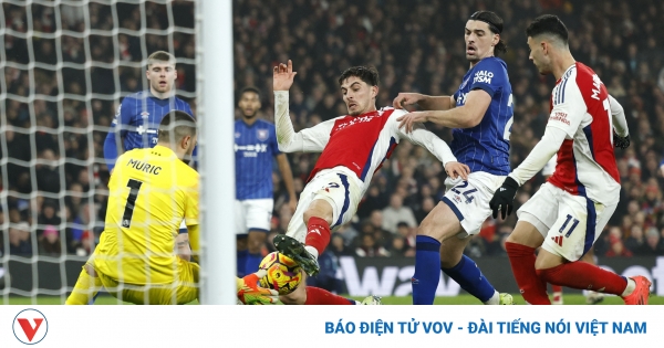 Kết quả bóng đá hôm nay 28/12: Arsenal thắng vất vả đội bóng ''tí hon'' 1 arsenal 2