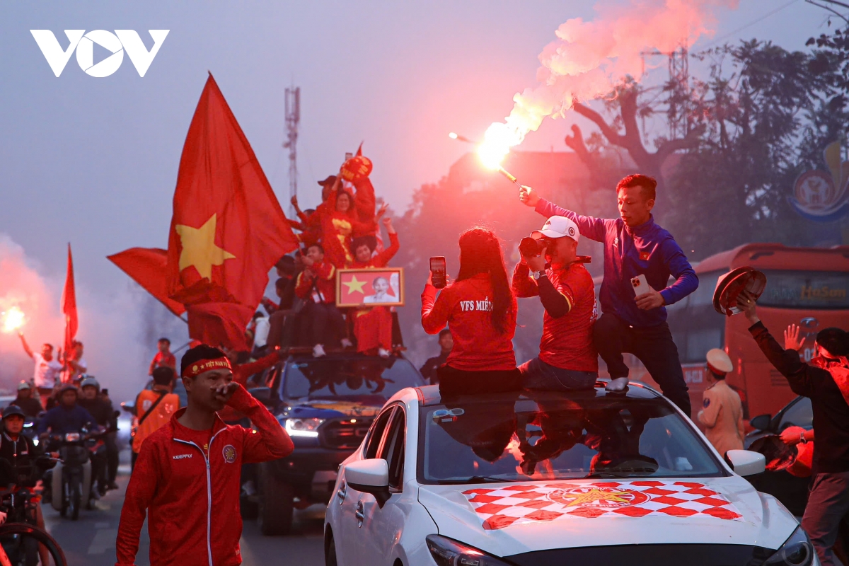 trUc tiEp Dt viet nam 0 - 0 singapore san viet tri mo hoi hinh anh 4