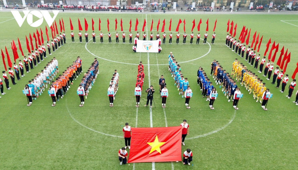 khai mac vong loai tnsv thaco cup 2025 phia bac chu nha Dh thuy loi thang tung bung hinh anh 1