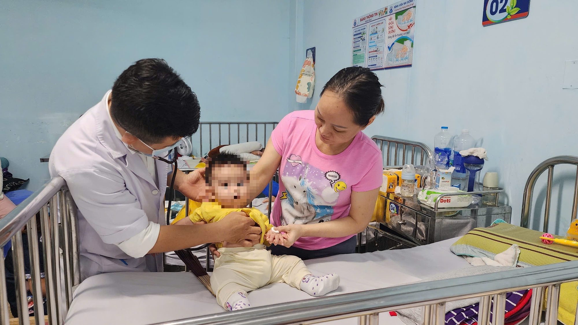 TP HCM: Hàng trăm ca mắc sởi mỗi tuần- Ảnh 1. TP HCM: Hàng trăm ca mắc sởi mỗi tuần- Ảnh 1.
