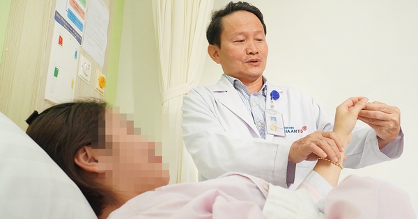 Tê 2 tay, đi khám phát hiện ra bệnh hiểm 1 co gai 1 17333744960821975300563 0 0 723 1157 crop 17333745044621103744185