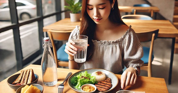Cách đơn giản để giảm cân, ngừa sỏi thận, đau nửa đầu cùng lúc 1 designer 1 173328283033848079732 0 0 1024 1638 crop 1733282894996307846887
