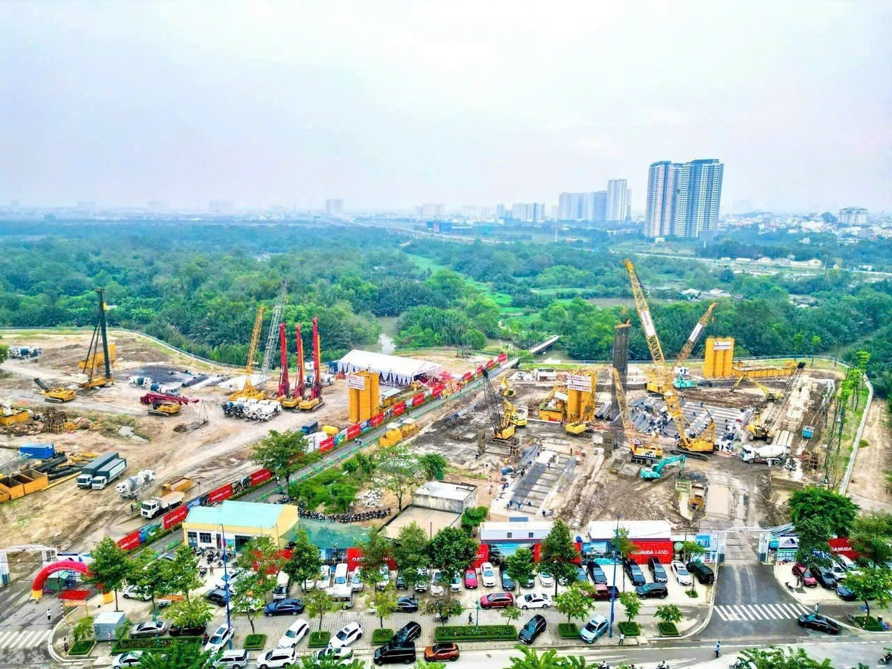 Doanh nghiệp địa ốc Việt tăng tốc diendandoanhnghiepvn-media-uploaded-352-2023-12-28-ga3.jpg