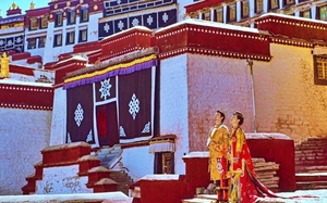 Trung Quốc kích hoạt nền kinh tế băng tuyết, miễn thị thực cao điểm du lịch mùa đông - Ảnh 8.