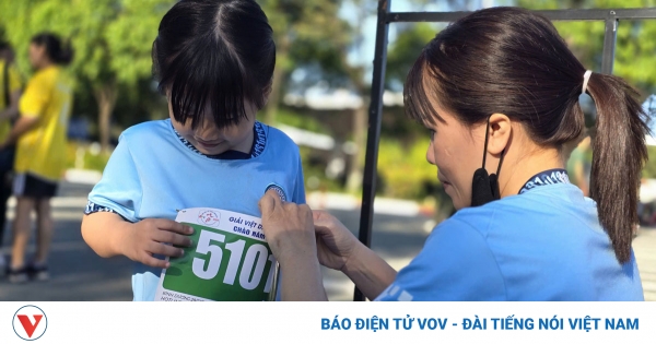 Hàng ngàn người về Bình Dương so tài ở giải việt dã chào năm mới 1 g 1 2