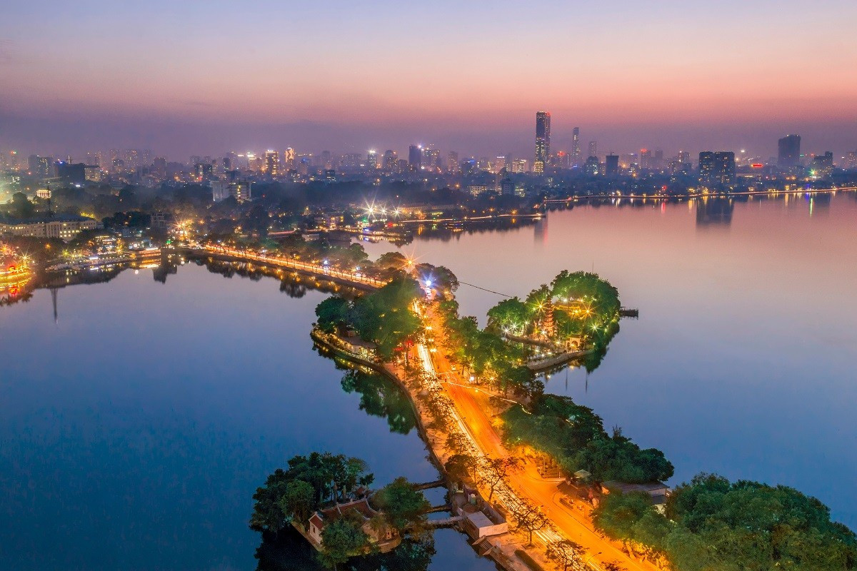 Nhiều dự án bất động sản hạng sang được săn đón ráo riết gia-nha-dat-quan-tay-ho-ha-noi-1.jpg