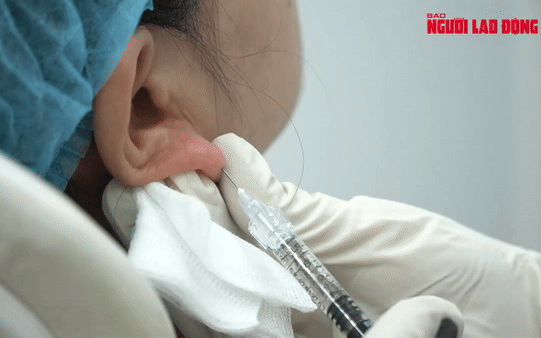 VIDEO: Cận cảnh quá trình tiêm