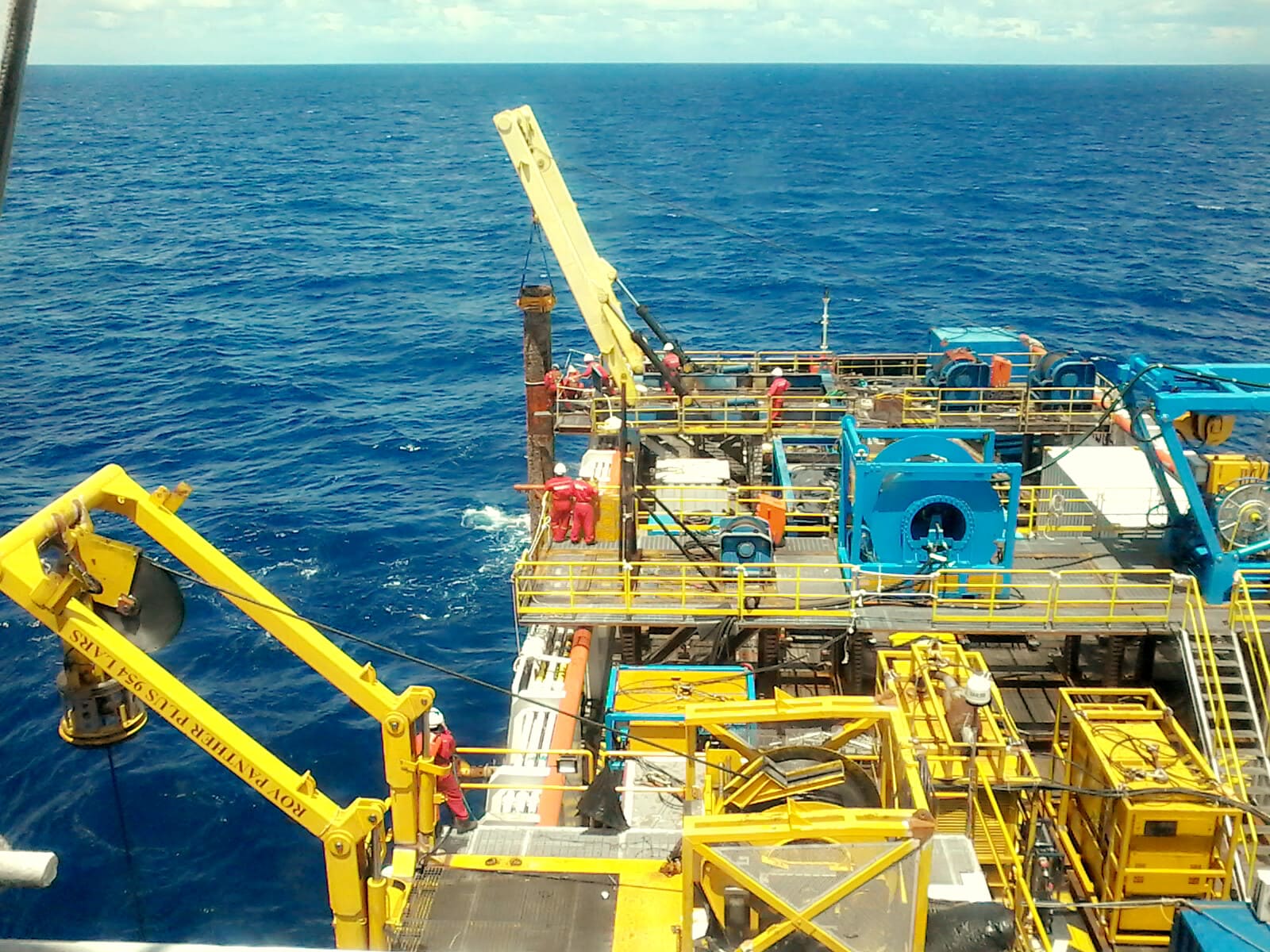 hinh-2-16977772003421651504810 Đổi mới từ cốt lõi để Petrovietnam trở nên vững mạnh - Ảnh 2.
