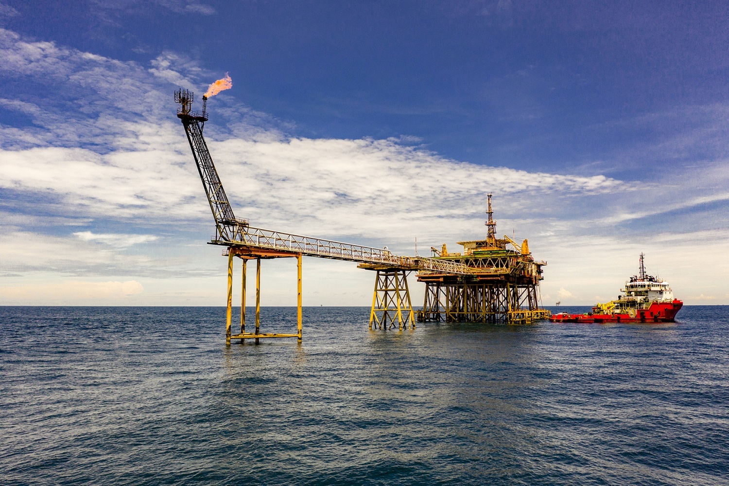 hinh-2-daqt-1735201312977515682675 Đổi mới từ cốt lõi để Petrovietnam trở nên vững mạnh - Ảnh 3.