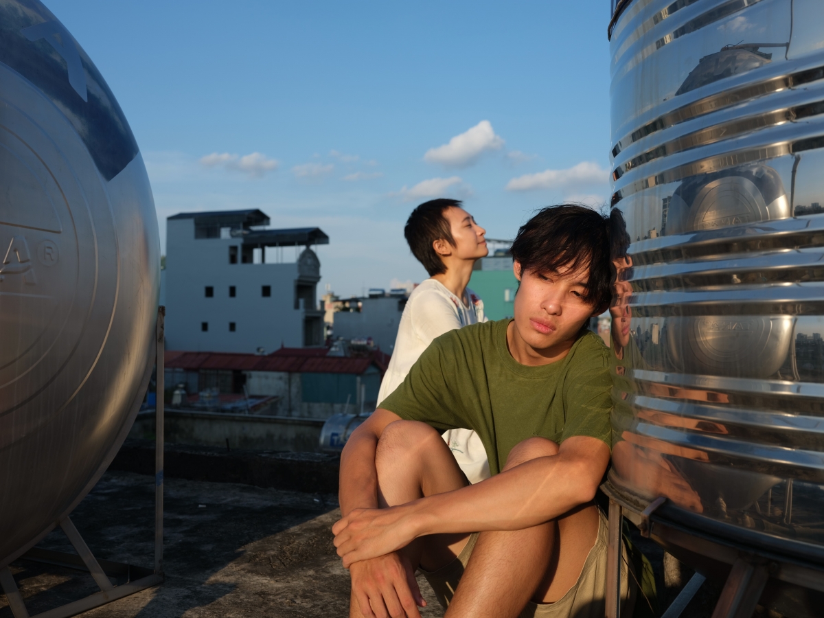 Dao dien duong dieu linh chia se qua trinh thuc hien mua tren canh buom hinh anh 2
