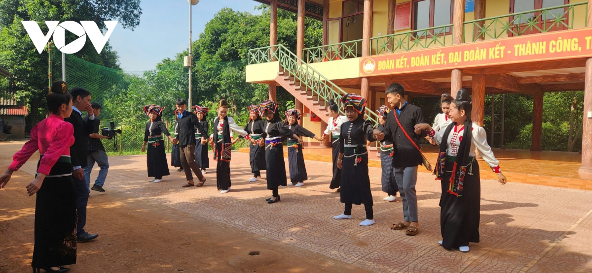 tham ban du lich cong dong gan voi nong thon moi o son la hinh anh 2