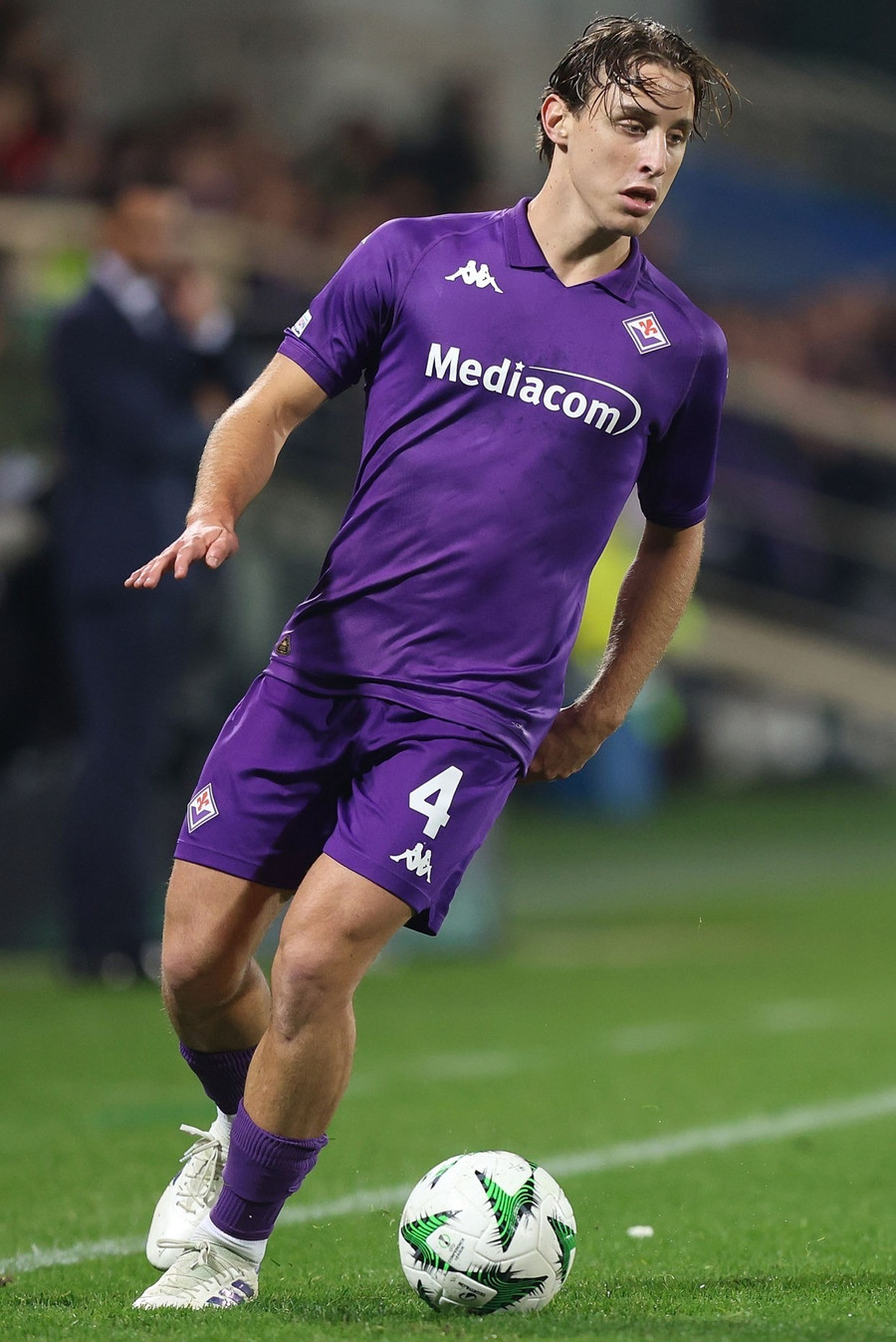 Tiền vệ Bove, 22 tuổi, đang thi đấu cho Fiorentina theo dạng mượn từ AS Roma. milan034.jpg